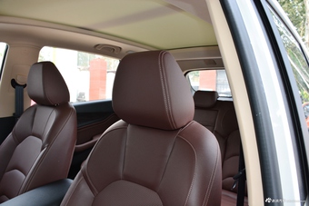 2017款宝骏560 1.5T DCT旗舰型