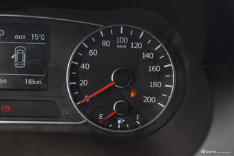 2015款陆风X7 2.0T自动全景尊贵版