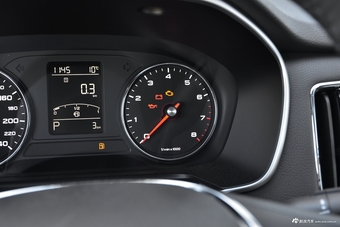 2018款荣威RX5 1.5T 20T自动两驱Ali智联网铂金版