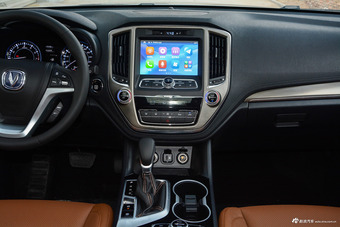 2017款长安CS95 2.0T自动两驱智远版