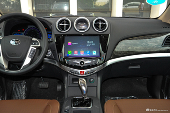 2017款比亚迪S7 2.0T自动豪华型