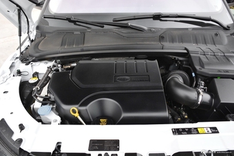 2018款揽胜极光2.0T自动致动版240PS