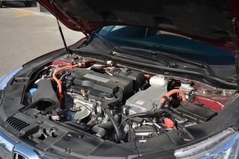 2016款本田雅阁混动2.0L自动锐尊版宝石红