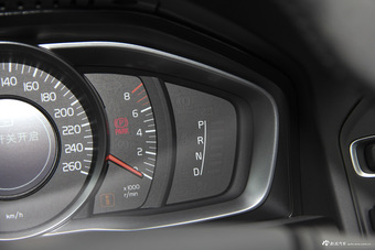 2017款 沃尔沃XC60 2.0T T5 智行版