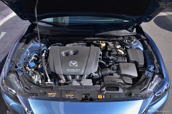 2018款阿特兹2.0L自动蓝天尊贵版