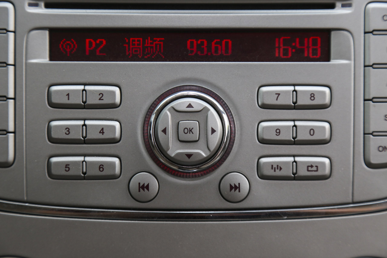 2013款福克斯两厢经典1.8L自动时尚型