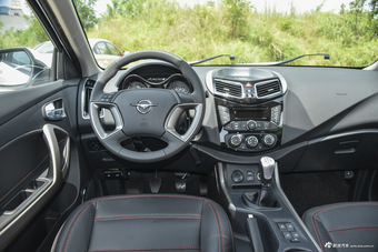 2015款海马S5 1.6L手动豪华型天窗版