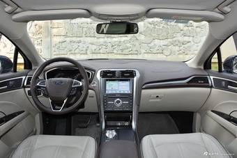 2017款蒙迪欧2.0T自动旗舰型图片