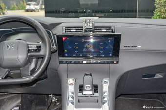 2018款DS 7 1.6T自动歌剧院版45THP