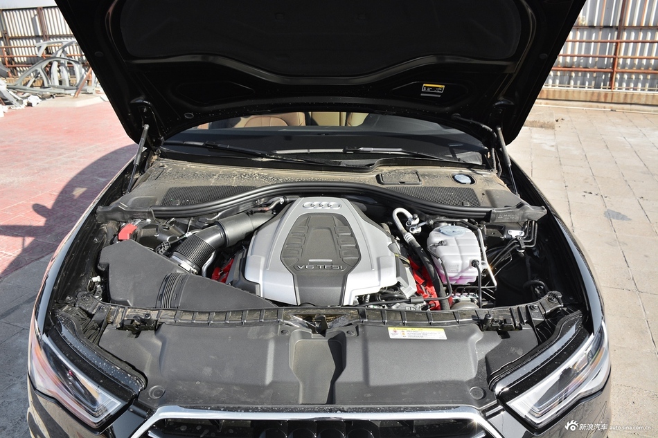 2018款奥迪A6L 30周年年型 45 TFSI quattro 豪华型