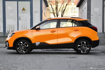 2017款风神AX4 1.6L自动潮尚型