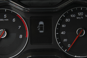 2017款宝骏310W 1.5L手动豪华型