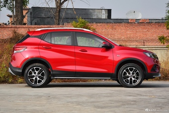 2018款东南DX3 1.5T自动豪华型