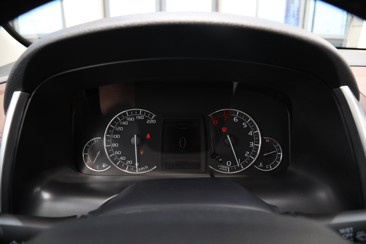 2018款君马SEEK 5 1.5T手动领智版