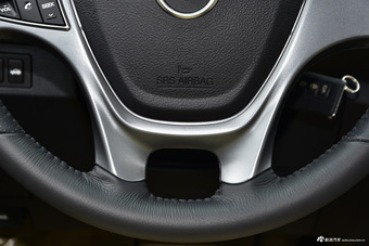 2015款海马福美来1.6L手动品尚型