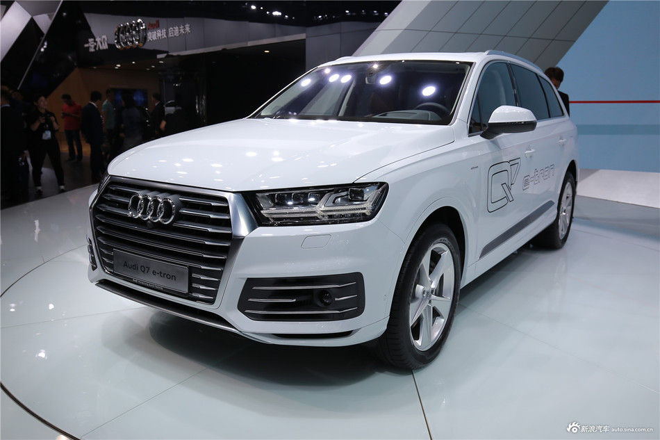 奥迪 Q7 e-tron