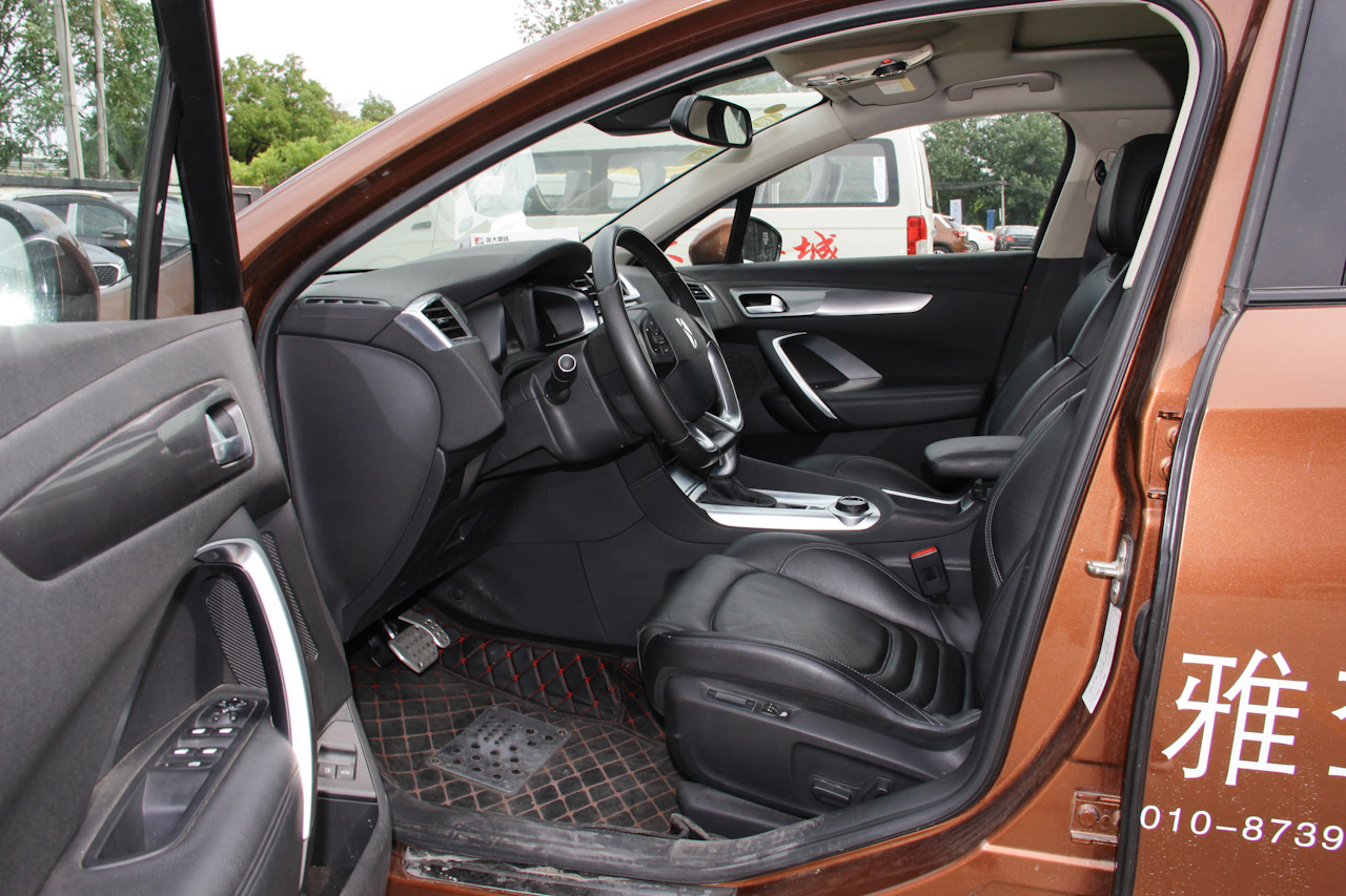 2014款DS 6 1.6T豪华版THP200