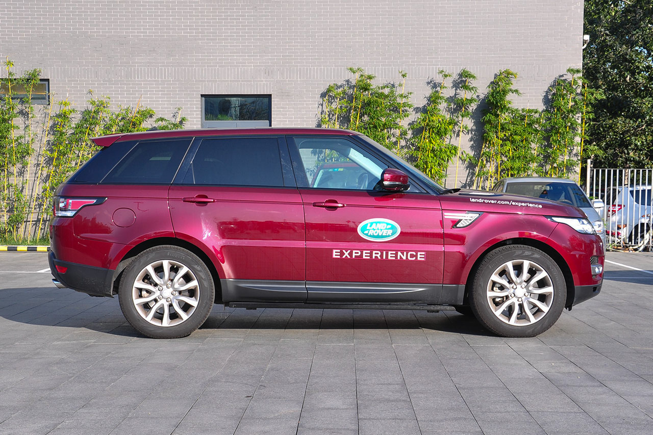 2016款揽胜运动版3.0自动V6 SC HSE