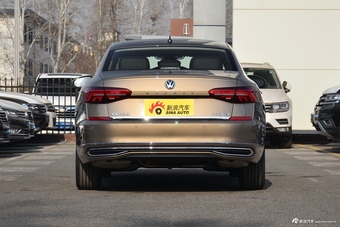 2019款帕萨特2.0T自动尊贵版380TSI 