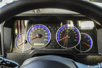 2016款战旗2.0L手动CK豪华型 国IV