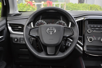 2017款中华V3 1.5L手动舒适型