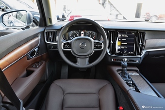2018款沃尔沃S90 2.0T自动T5智雅版