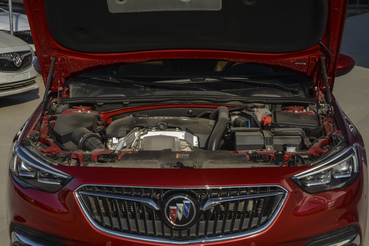 2017款君威2.0T自动尊贵型28T图片