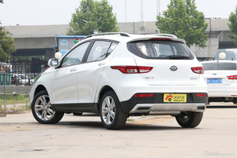 2017款骏派D60 1.5L手动豪华型