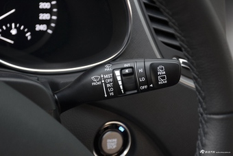 2017款现代全新胜达 2.0T 自动四驱智能型7座