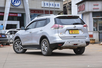 2015款奇骏2.0L自动XL两驱舒适MAX版