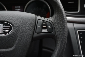 2019款奔腾B50 1.4T自动精英型