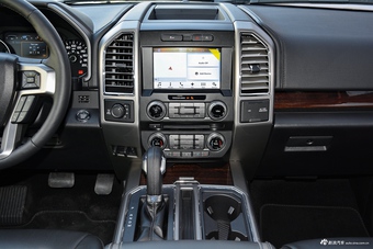 2017款福特F150 3.5T 10AT白金精英版加版