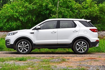 2017款长安CS55 1.5T手动炫酷型