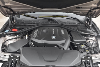 2019款宝马3系2.0T自动时尚型320Li