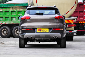 2015款猎豹CS10 2.0T手动风尚版 迪拜金