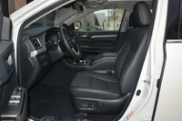 2018款汉兰达2.0T自动四驱至尊版7座