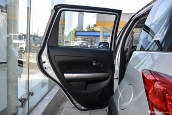 2016款哈弗H1 1.5L手动豪华型红标