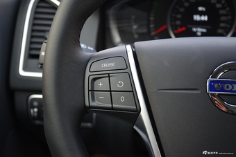 2017款沃尔沃XC60 2.0T自动T5智进升级版