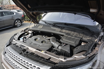 2017款揽胜极光2.0T自动PURE风尚版