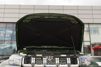 2018款北京BJ40 PLUS 2.3T自动四驱尊享版