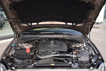 2017款捷豹XFL 2.0T自动200PS精英版图片