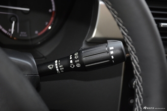 2017款观致3三厢1.6L自动致悦型