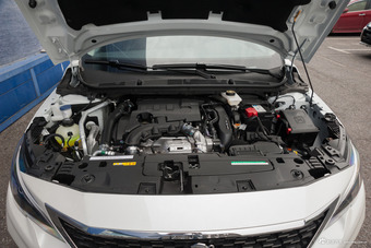 2019款标致408 1.6T自动豪华版350THP