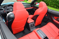 2017款宝马M4自动敞篷轿跑车