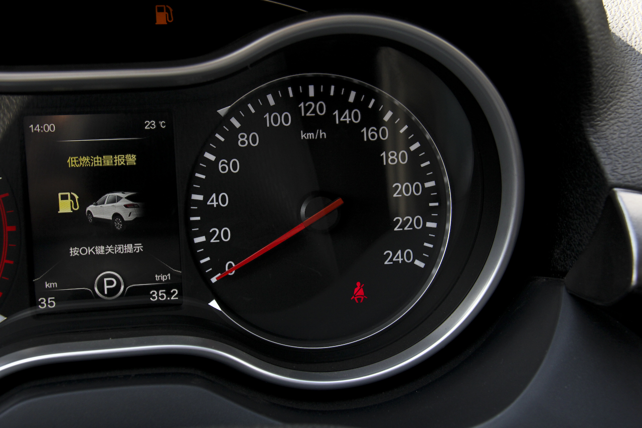 2017款奔腾X80 2.0L自动技术型