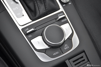 2018款奥迪A3 30周年型1.4T自动Sportback 35TFSI运动型