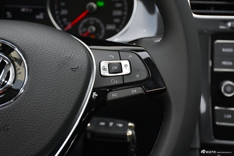 2018款高尔夫1.2T 180TSI自动舒适型