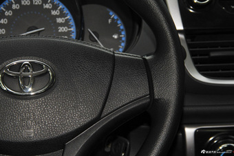 2017款威驰FS 1.5L手动锋驰版 