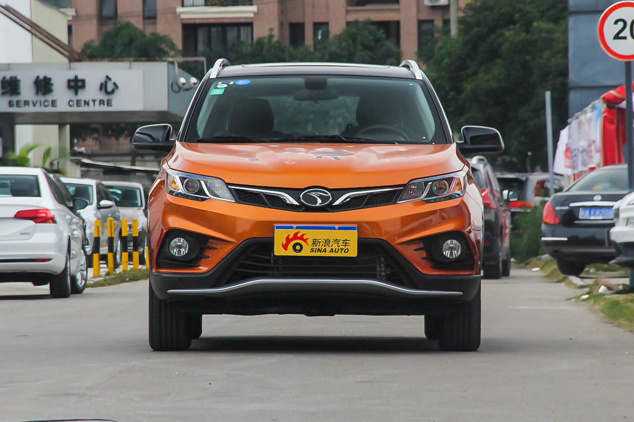 2016款东南DX3 1.5L手动劲彩版