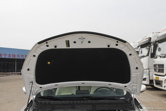 2016款悦翔V7 1.6L自动乐趣型国IV